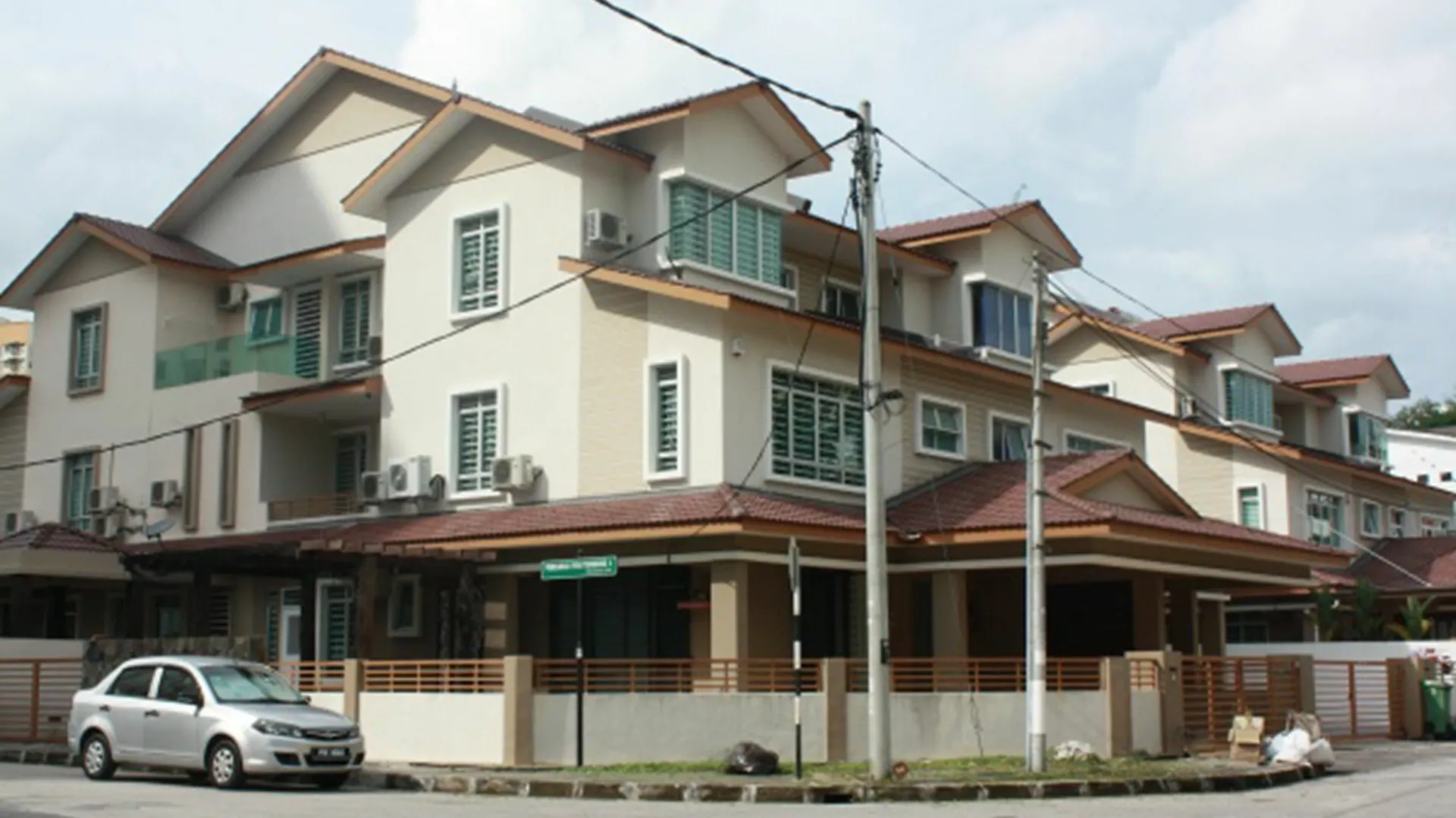 67 First Island 0*, Bukit Jambul Malaysia